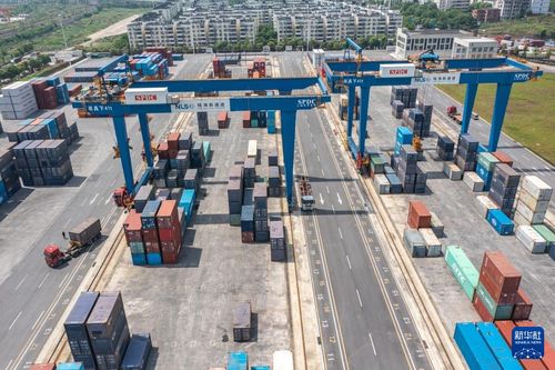 重慶國際物流樞紐園區(qū)運行繁忙